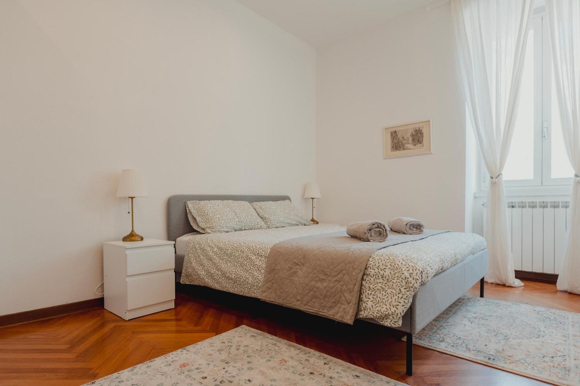 Sunny Vico Apartment Trieste Ngoại thất bức ảnh